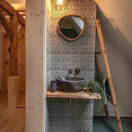Roubenka Mezi Stromy S Wellness Tatil Evi