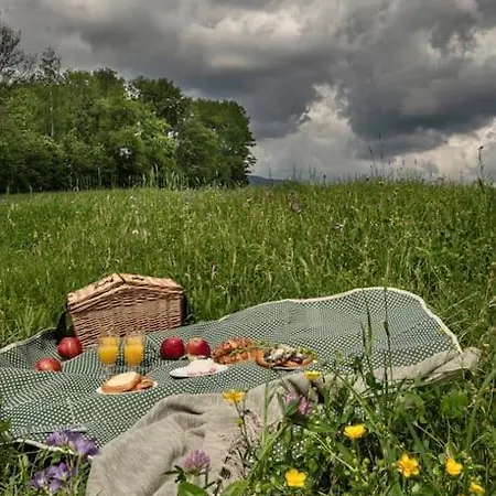 Roubenka Mezi Stromy S Wellness *