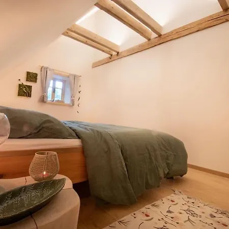 Roubenka Mezi Stromy S Wellness * Mladé Buky