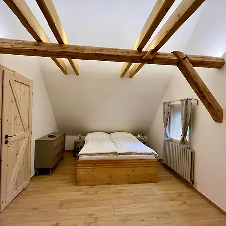 Roubenka Mezi Stromy S Wellness Tatil Evi