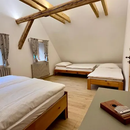 Roubenka Mezi Stromy S Wellness Mladé Buky